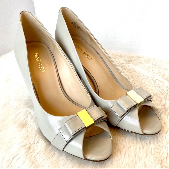 Nine West Shoes - NINE WEST Gray Peep Toe Kitten Heels Gold Bow